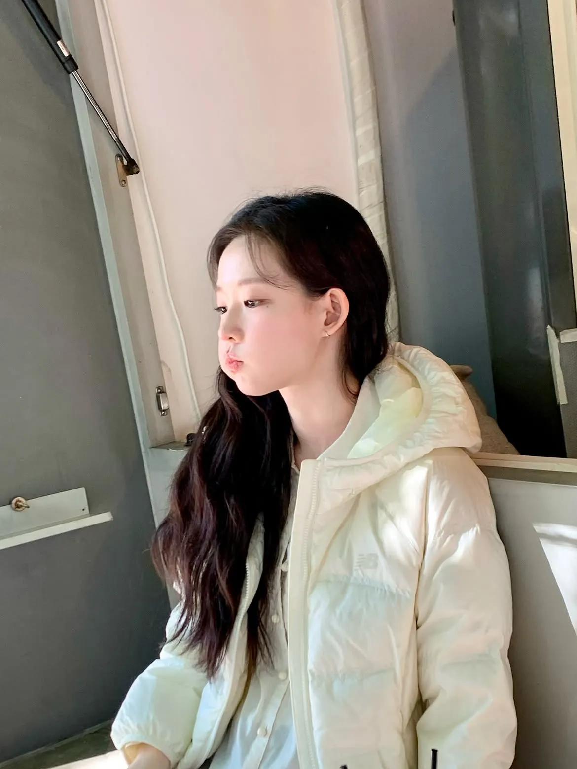 벌써 패딩? 화제의 최윤지 인스타 병아리 패딩 상세 1