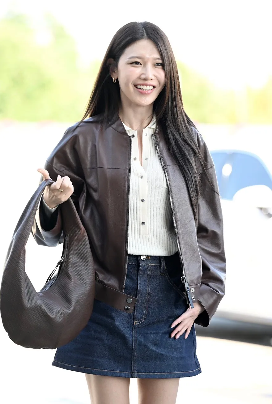 [정가 32만] 소녀시대 수영 인천공항 크루아상 가방 어디꺼?